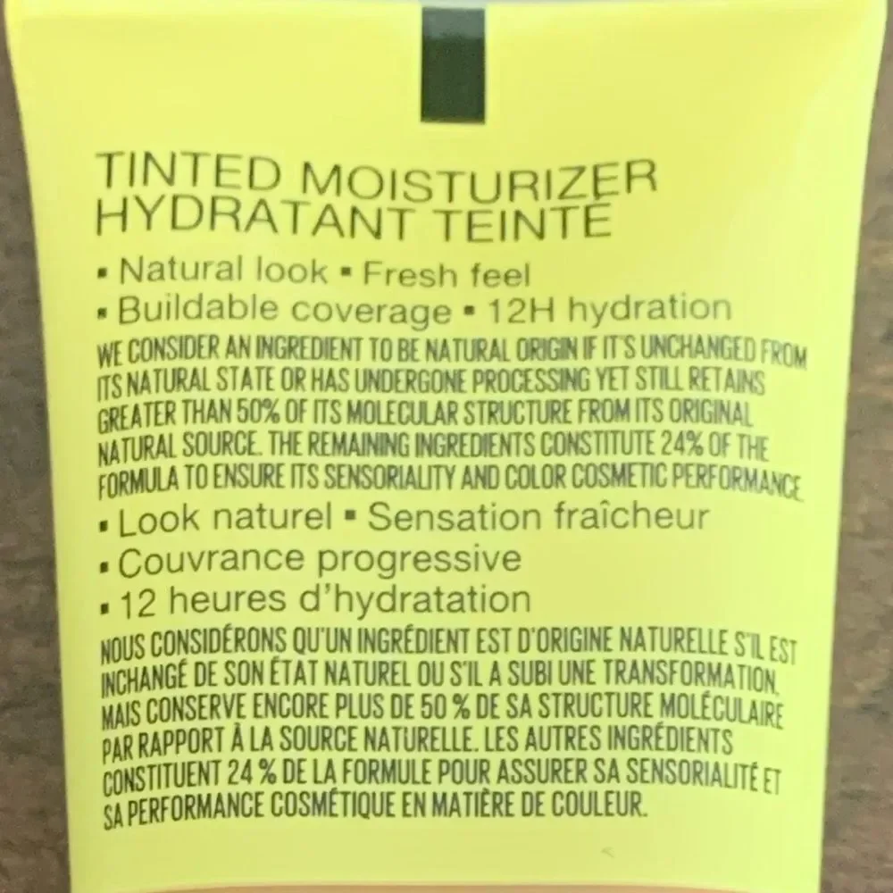 Maybelline Fit Me Tinted Moisturizer Tan 330
